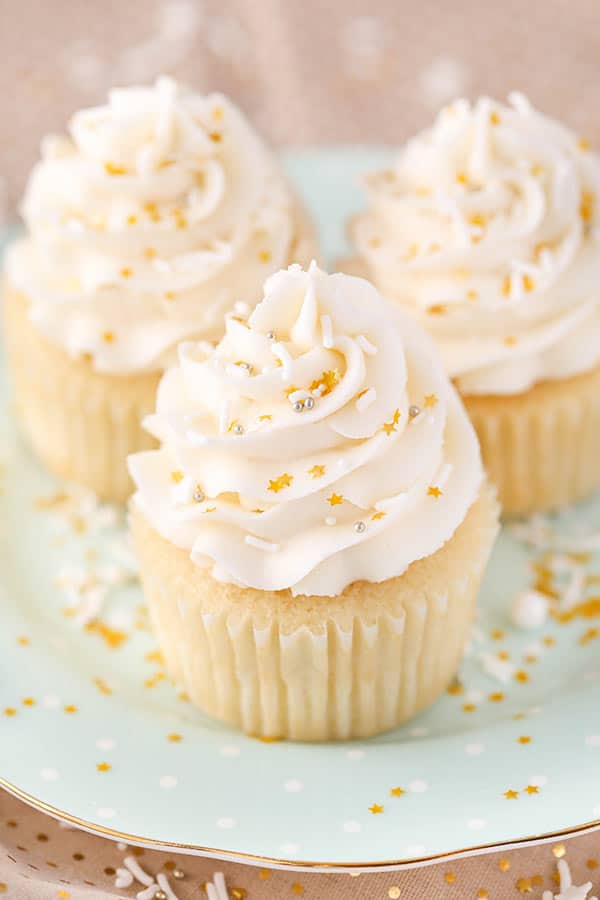 Moist Vanilla Cupcakes